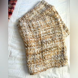 Cozy infinity scarf Handwoven pebble beach-look